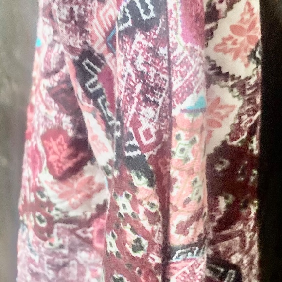 Wet Seal patterned mini skirt - Picture 2 of 4